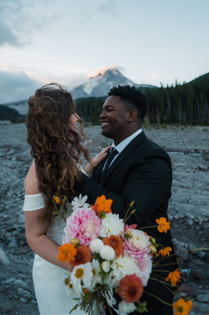 couple eloping at Mount Hood Oregon 