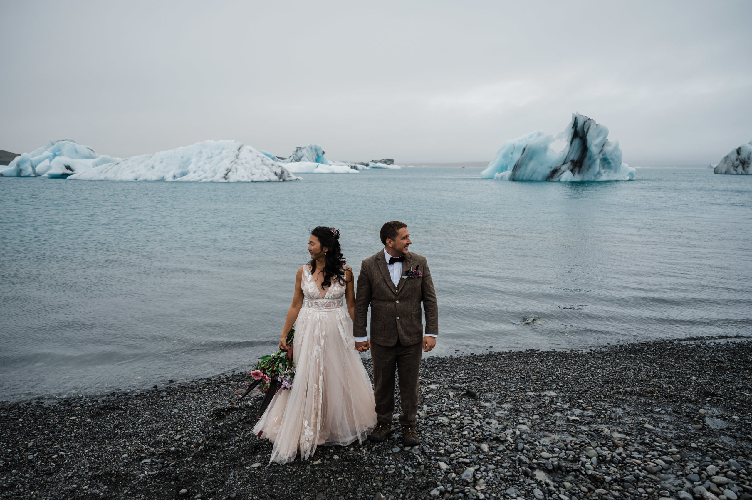Iceland elopement, glacier elopement, destination elopement photographer, how to elope in Iceland, best places to elope in Iceland, Jokulsarlon Glacier Lagoon