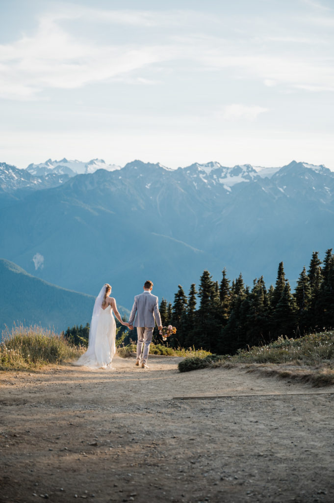 Olympic National Park Elopement, hiking elopement Washington State, PNW adventure elopement, Wandering Peaks Elopement Photographer