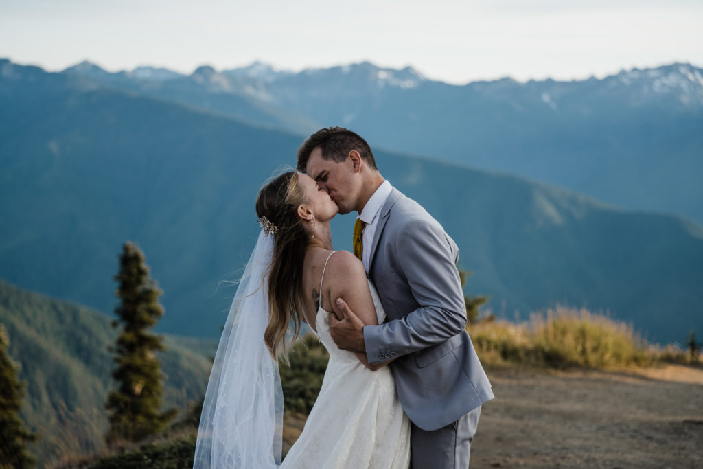 Couple kissing at Hurricane Ridge in Olympic National Park during their elopement day