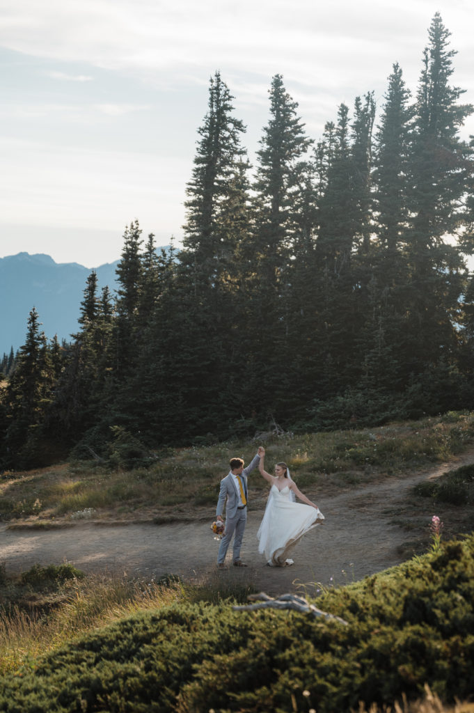 Olympic National Park Elopement, hiking elopement Washington State, PNW adventure elopement, Wandering Peaks Elopement Photographer