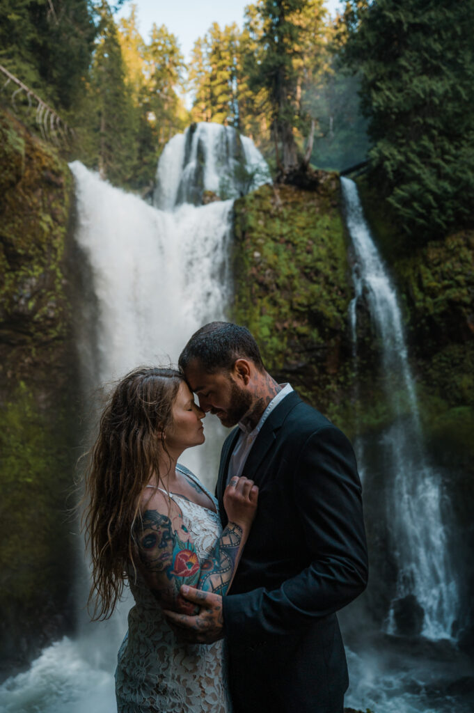 wedding at falls creek falls in Washington State