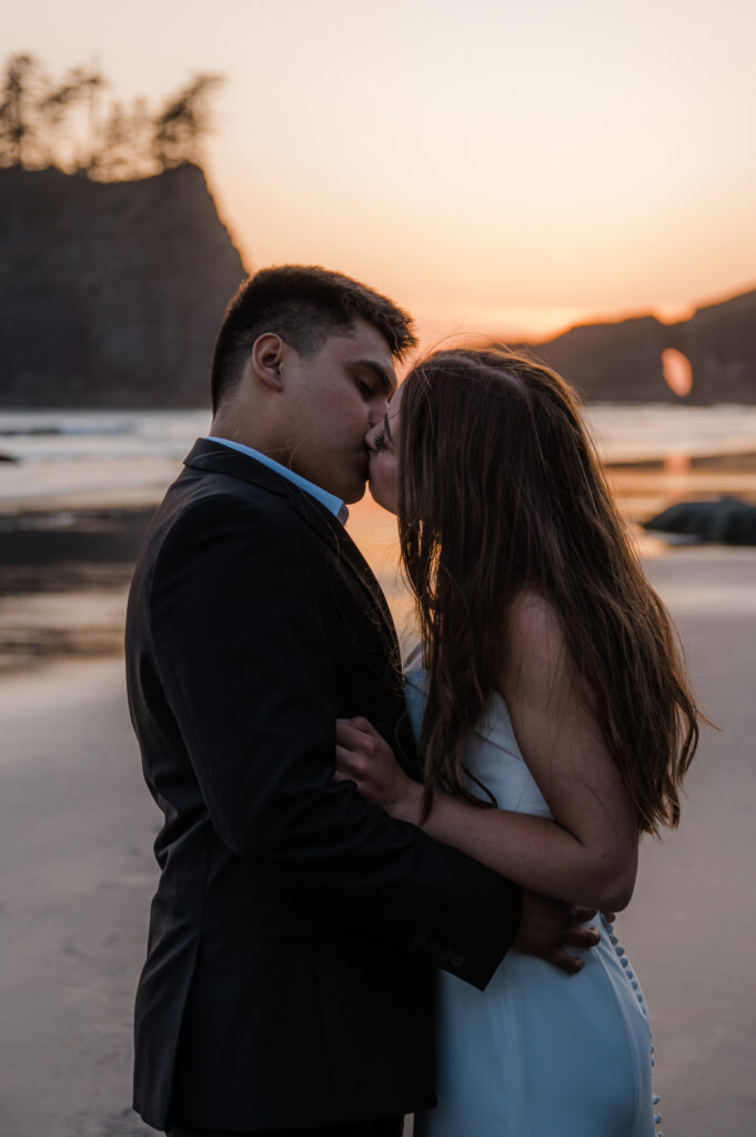 second beach elopement in olympic national park