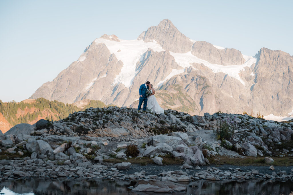 Couple eloping at Artist Point in the North Cascades