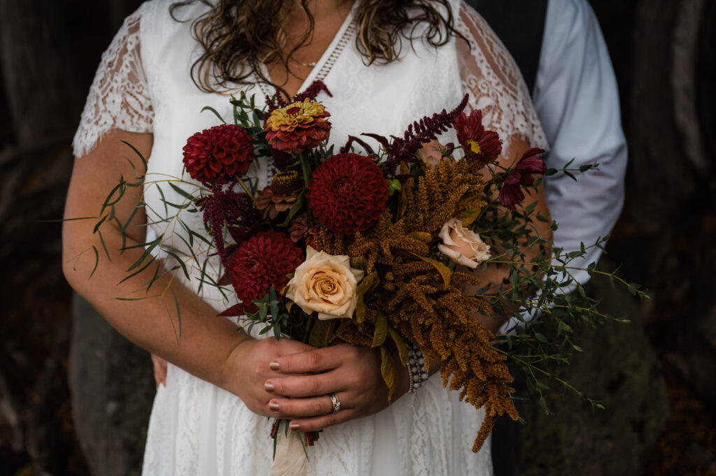 fall florals for an elopement in the pacific northwest