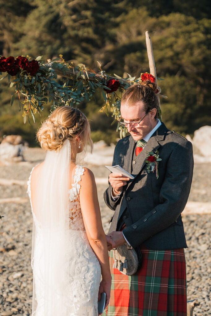 An intimate Olympic National Park wedding ceremony on Ruby Beach